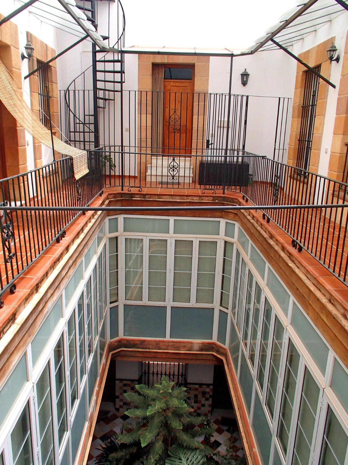 Atico Con Terraza Privada En Casa Palacio Del Centro Historico Apartment El Puerto de Santa Maria Exterior photo